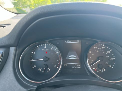 Used 2017 Nissan Rogue SL w/ SL Premium Package AWD/4WD image 12