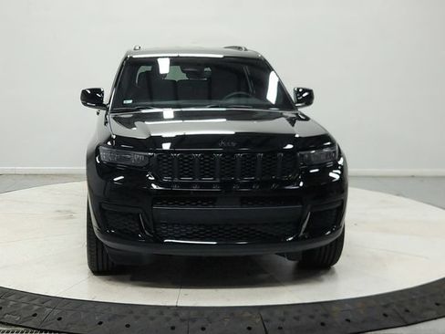 Used 2023 Jeep Grand Cherokee L Laredo AWD/4WD image 3