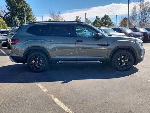 New 2026 Volkswagen Atlas Peak Edition image 9