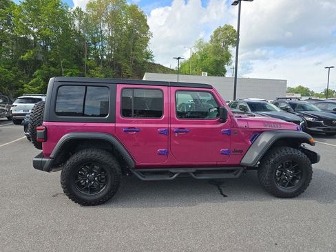 Used 2024 Jeep Wrangler Unlimited Sport AWD/4WD image 2