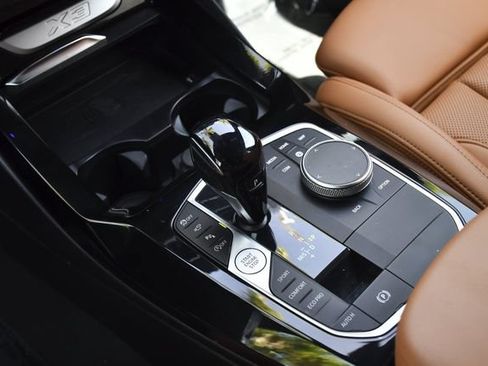 Used 2024 BMW X3 sDrive30i w/ Convenience Package RWD image 12