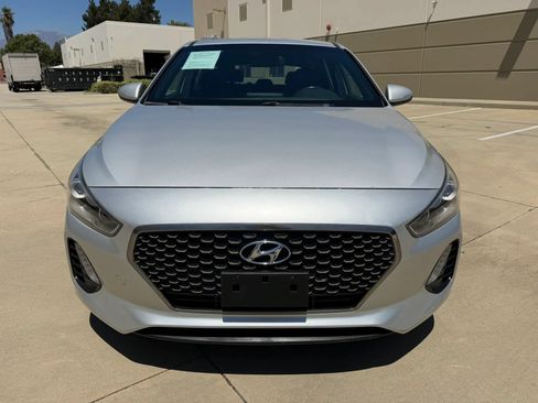 Used 2018 Hyundai Elantra GT Sport FWD image 2