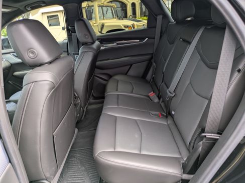 Certified 2025 Cadillac XT5 Premium Luxury w/ Technology Package FWD image 13