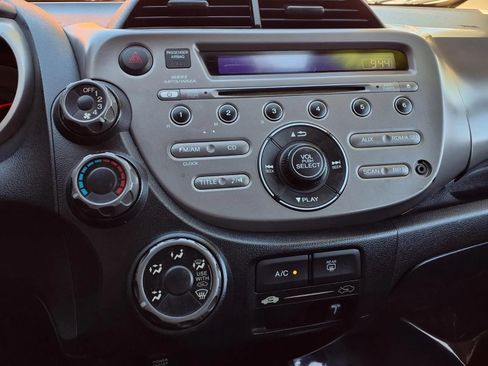 Used 2012 Honda Fit image 9