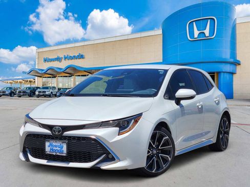 Used 2019 Toyota Corolla XSE FWD image 1
