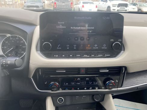 Used 2021 Nissan Rogue SL w/ Premium Package image 15