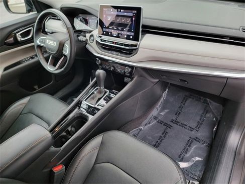 Certified 2022 Jeep Compass Limited image 25