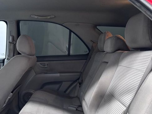 Used 2009 Kia Sorento LX RWD image 22