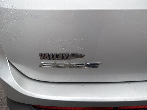 Used 2017 Ford Edge Titanium w/ Equipment Group 301A image 14