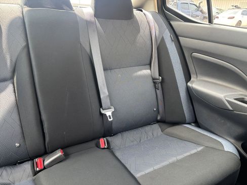 Used 2025 Nissan Versa SV FWD image 35