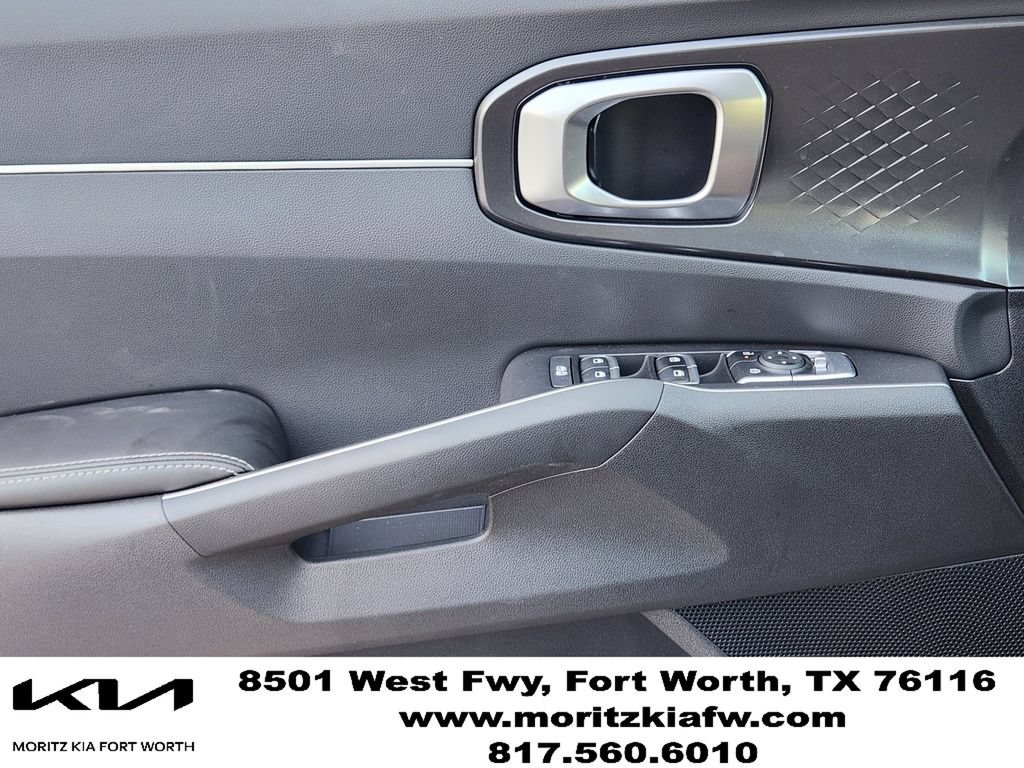New 2026 Kia Sorento LX FWD image 16
