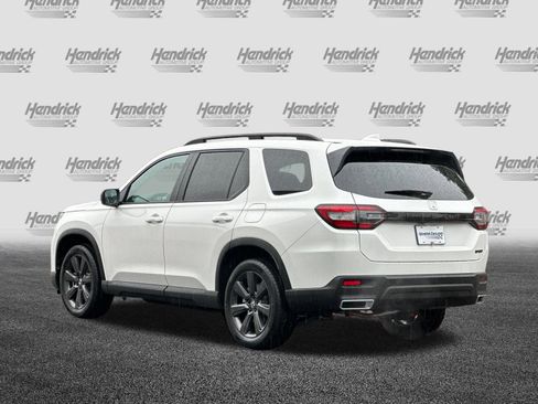 Used 2025 Honda Pilot Sport image 7