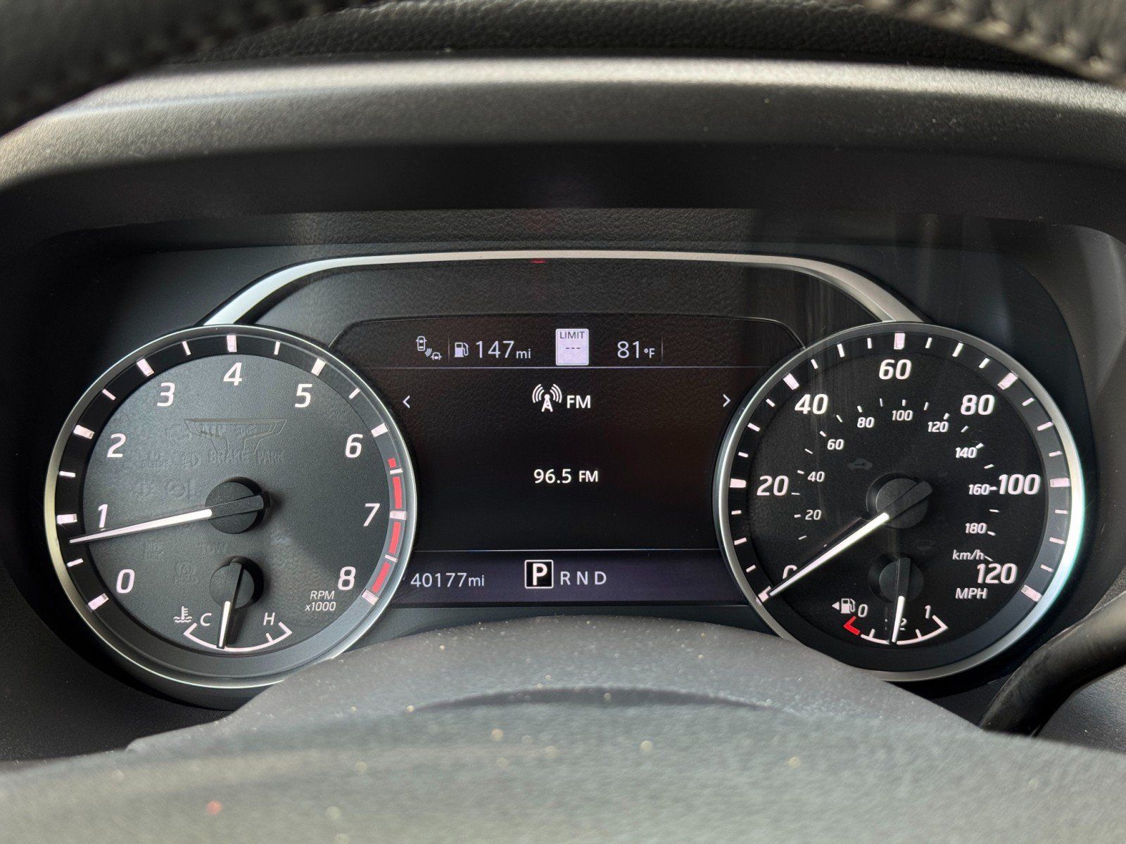 Used 2021 Nissan Titan SV w/ SV Convenience Package RWD image 16