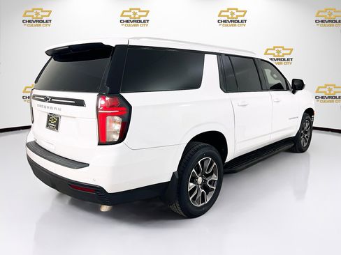 Used 2022 Chevrolet Suburban LS w/ Driver Alert Package image 7