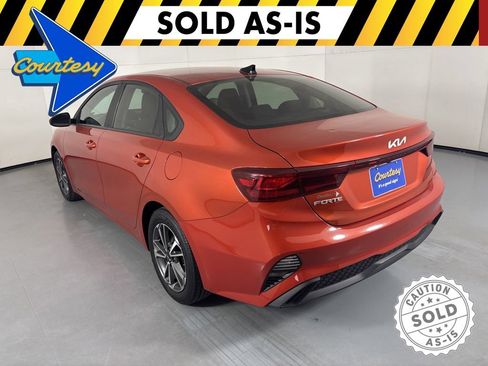 Used 2022 Kia Forte LXS FWD image 7