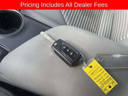 Used 2024 Toyota Camry SE FWD image 34