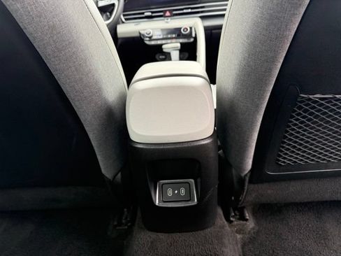Used 2024 Hyundai Elantra Limited FWD image 26