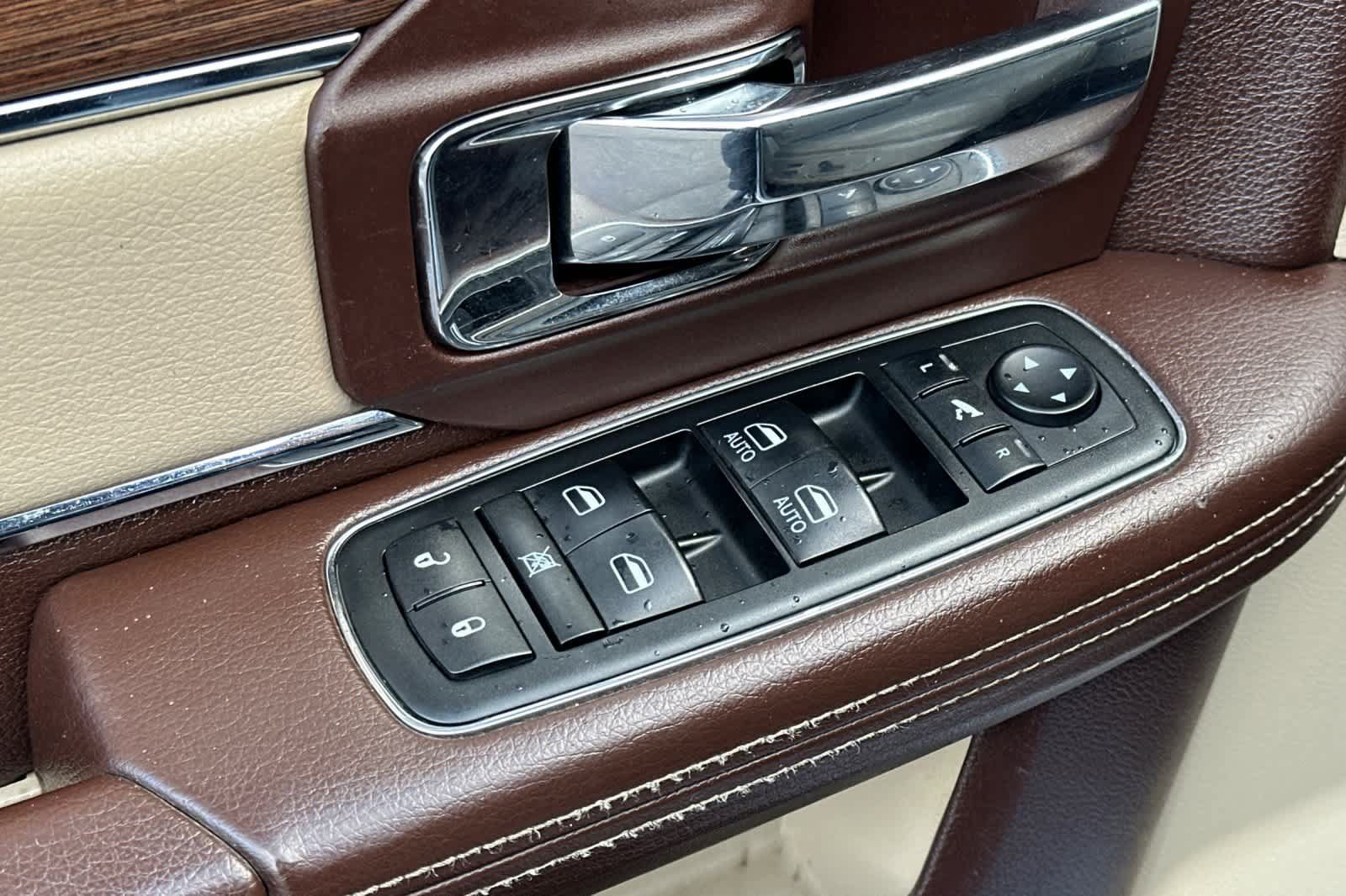 Used 2014 RAM 1500 Laramie w/ Convenience Group AWD/4WD image 13