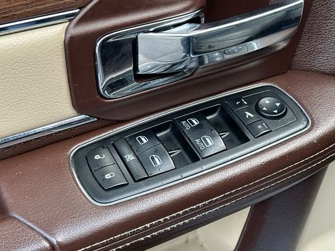 Used 2014 RAM 1500 Laramie w/ Convenience Group image 13