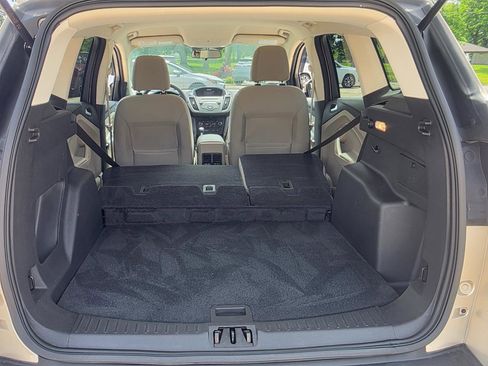 Used 2017 Ford Escape SE FWD image 18