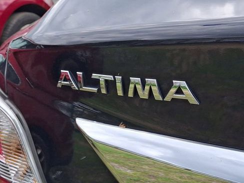 Used 2015 Nissan Altima 2.5 SV FWD image 11