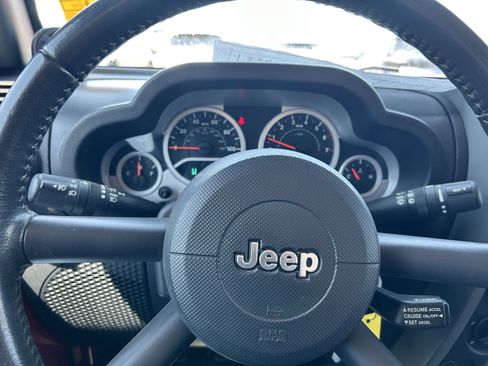 Used 2008 Jeep Wrangler Unlimited Rubicon w/ Trailer Tow Group AWD/4WD image 17