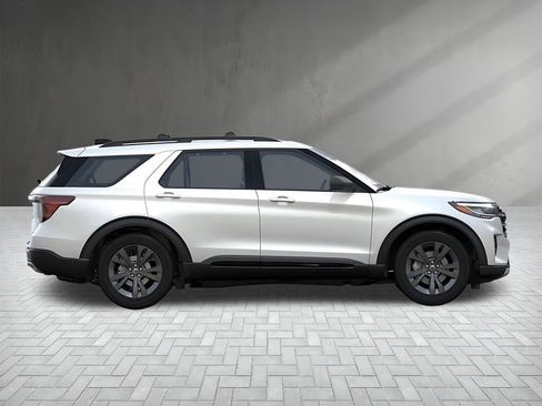 New 2025 Ford Explorer Active w/ Active Comfort Package image 26