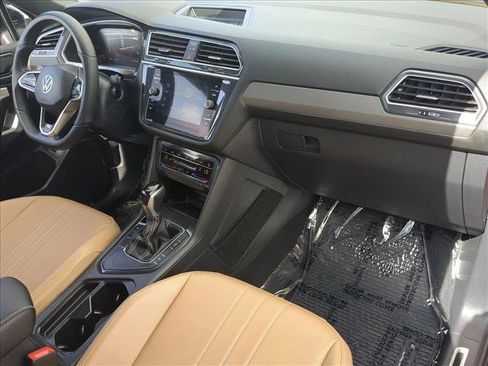 Used 2024 Volkswagen Tiguan SE R-Line FWD image 24