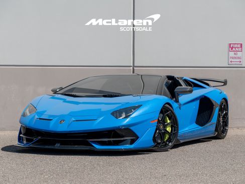 Used 2021 Lamborghini Aventador SVJ AWD/4WD image 2