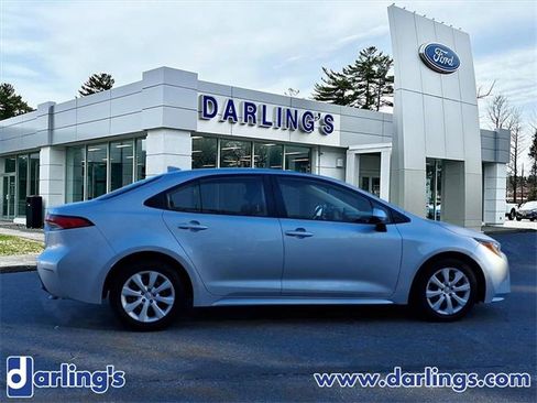 Used 2023 Toyota Corolla LE image 4