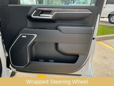 Used 2025 Chevrolet Silverado 1500 LTZ image 30