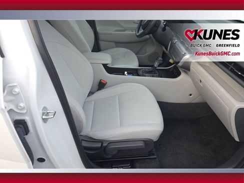 Used 2025 Hyundai Kona SEL image 19