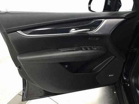 Certified 2023 Cadillac XT5 Premium Luxury image 16