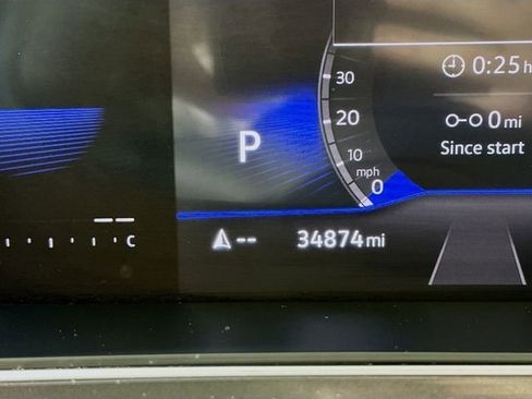 Used 2023 Volkswagen Tiguan SE AWD/4WD image 14