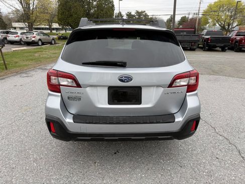 Used 2019 Subaru Outback 2.5i Premium AWD/4WD image 4