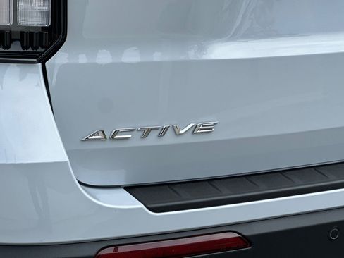 New 2026 Ford Explorer Active RWD image 28