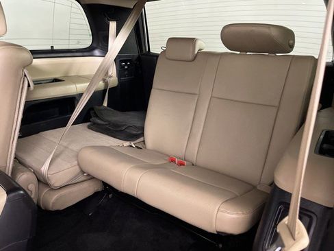 Used 2017 Toyota Sequoia Platinum RWD image 47