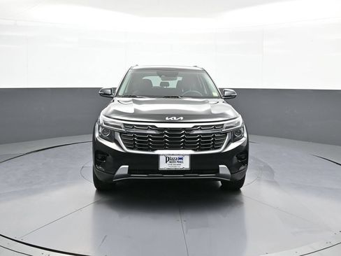 Used 2024 Kia Seltos EX AWD/4WD image 2