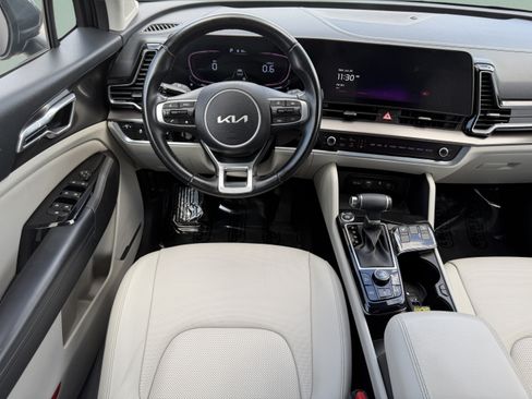 Used 2023 Kia Sportage EX FWD image 12