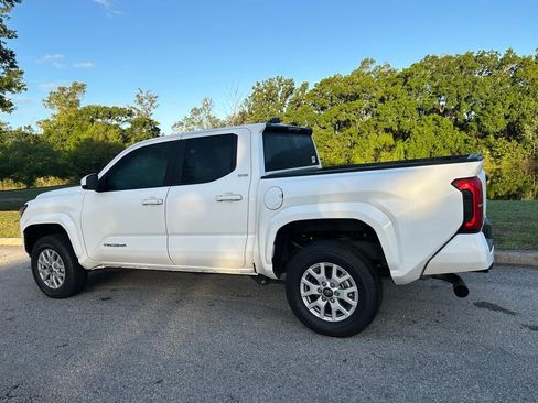 Certified 2025 Toyota Tacoma SR5 RWD image 3