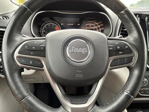 Used 2019 Jeep Cherokee Limited AWD/4WD image 27