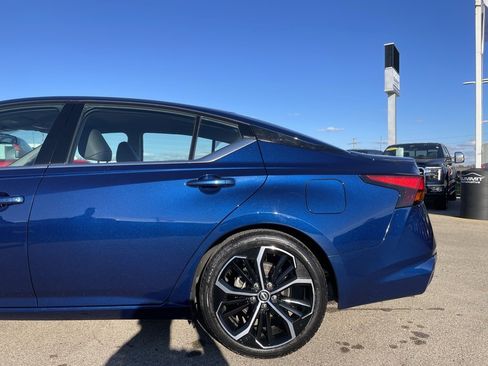 Used 2024 Nissan Altima 2.5 SR image 27