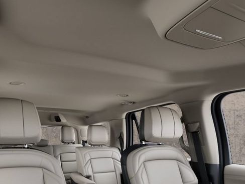 New 2027 Lincoln Navigator Premiere RWD image 22