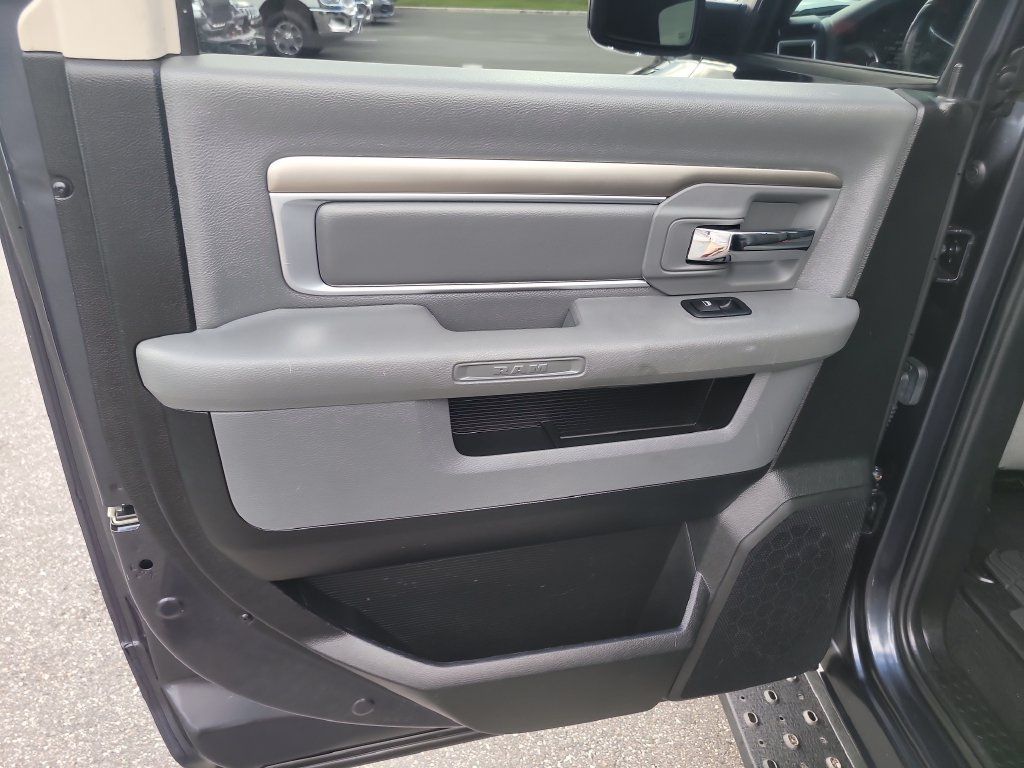 Used 2019 RAM 1500 Big Horn RWD image 12