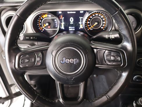 Used 2021 Jeep Gladiator Sport AWD/4WD image 3