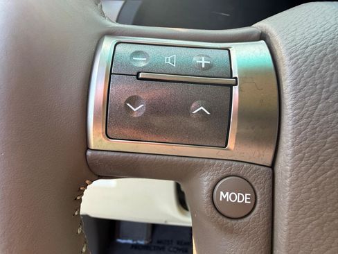 Used 2015 Lexus GX 460 w/ Premium Package AWD/4WD image 16
