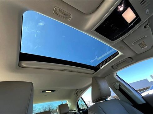 Used 2020 Lexus ES 350 w/ Premium Package image 27