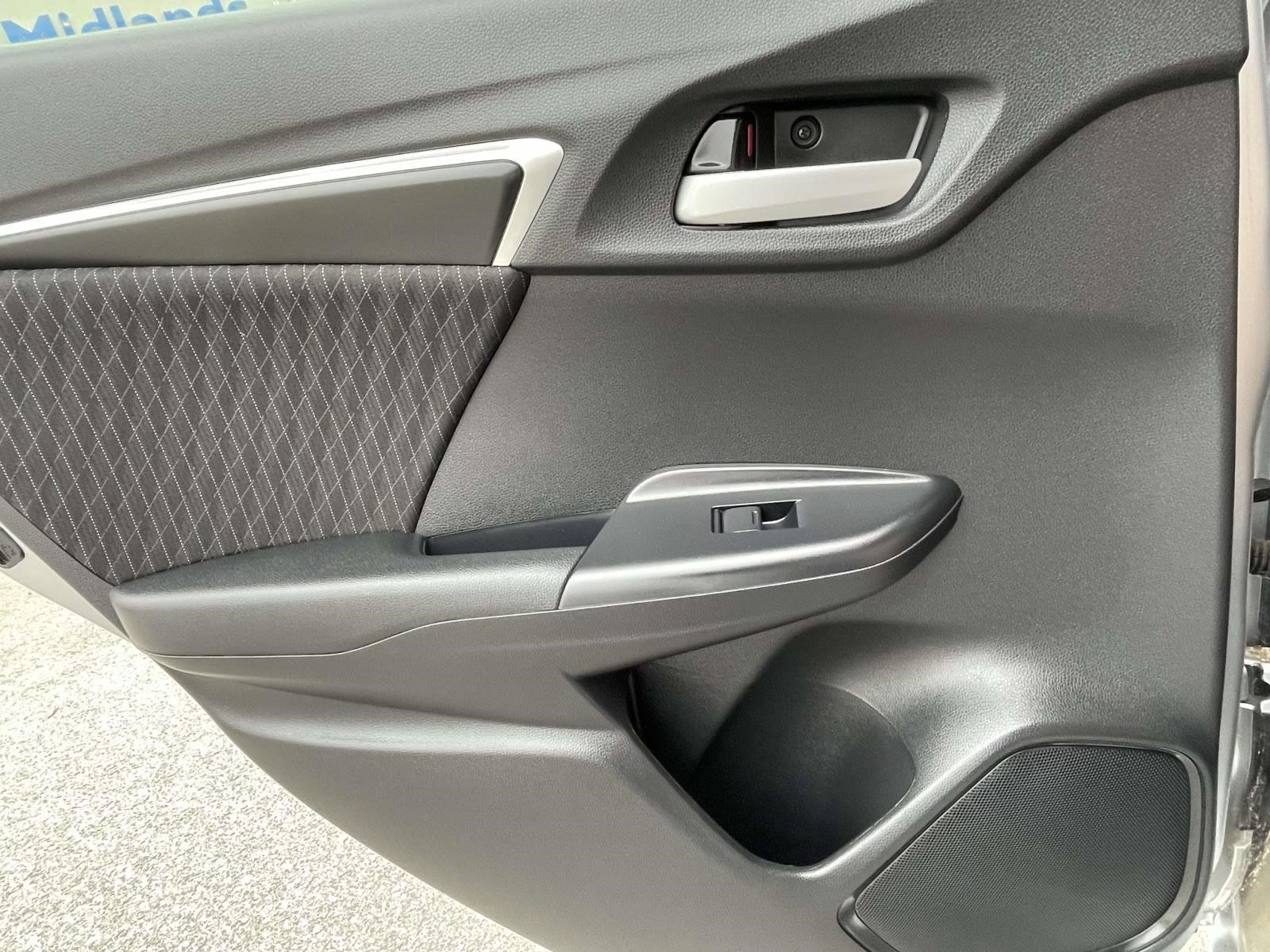 Used 2019 Honda Fit EX image 11