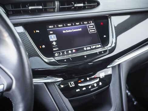 Used 2020 Cadillac XT6 Sport image 16