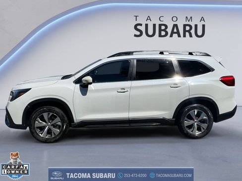 Used 2025 Subaru Ascent Premium AWD/4WD image 2